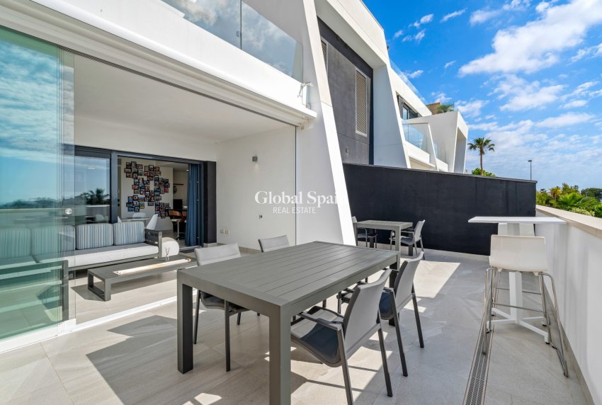 Resale - APARTMENT -
VILLAMARTÍN - Costa Blanca