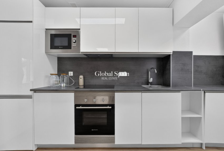 Resale - APARTMENT -
VILLAMARTÍN - Costa Blanca