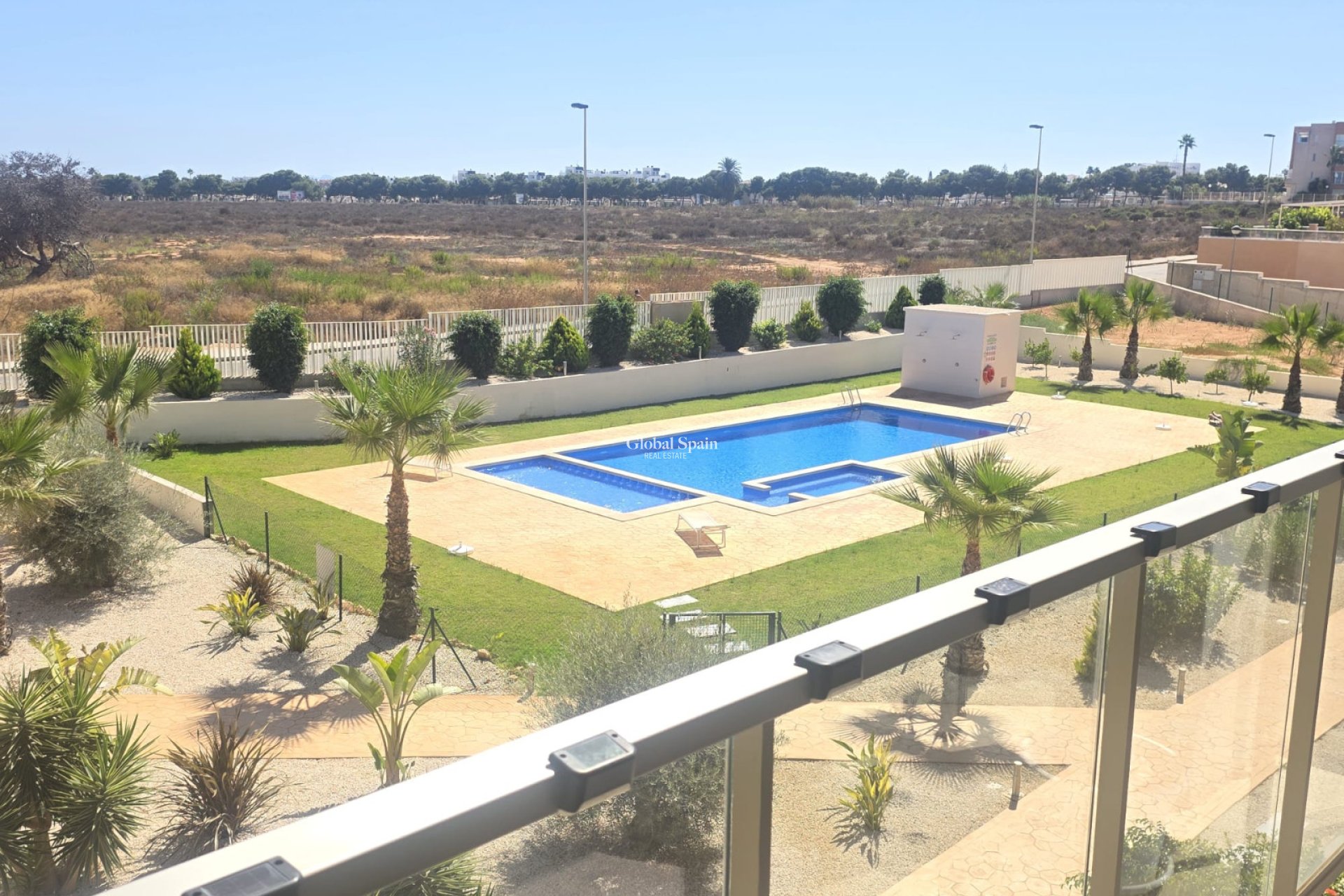 Resale - APARTMENT -
VILLAMARTÍN - Costa Blanca