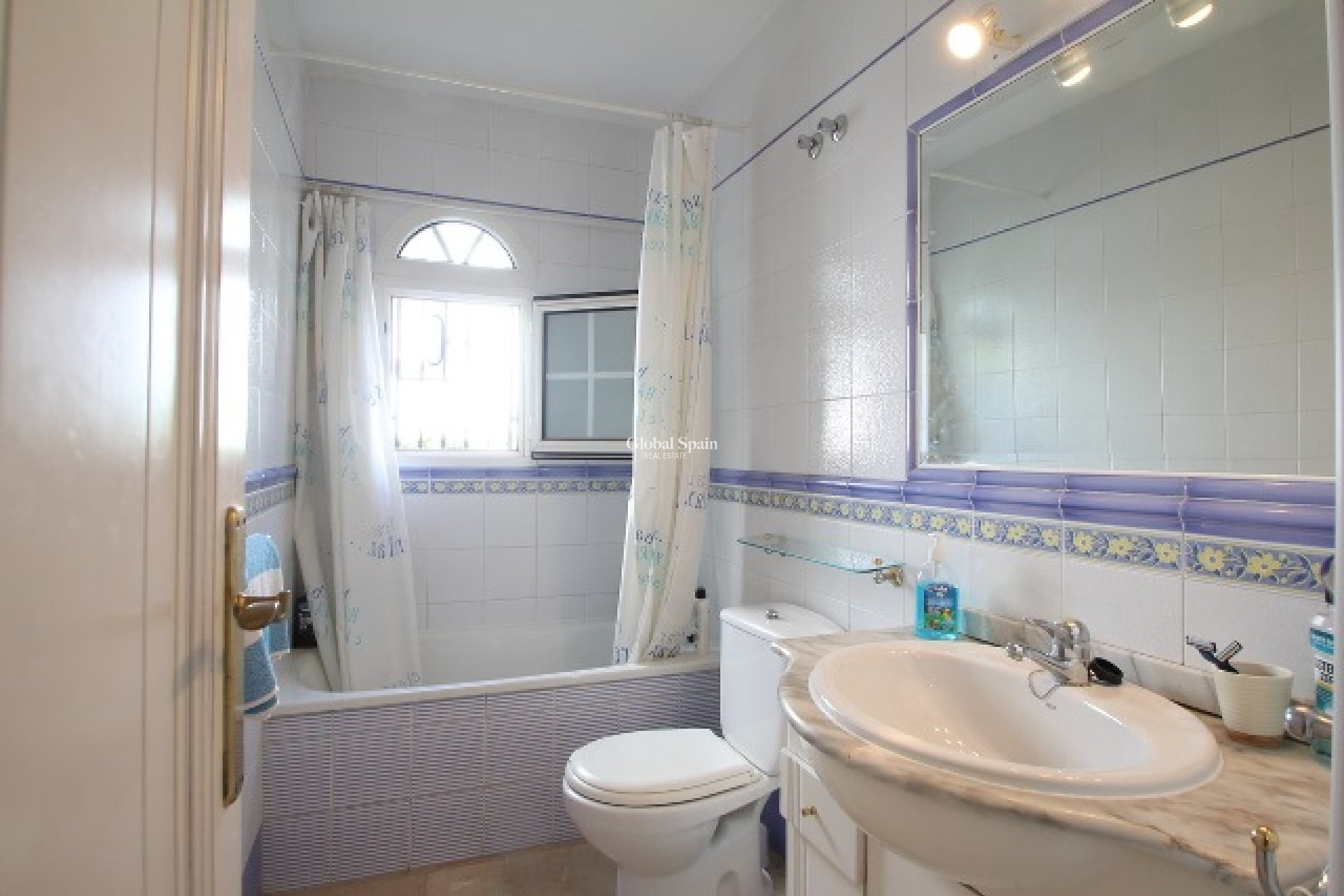 Resale - APARTMENT -
VILLAMARTÍN