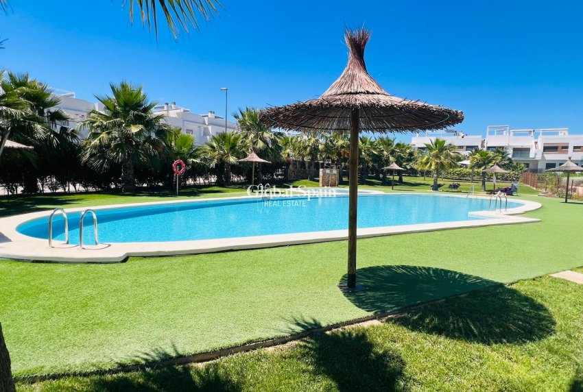 Resale - APARTMENT -
VISTABELLA GOLF  - Entre Naranjos - Vistabella Golf