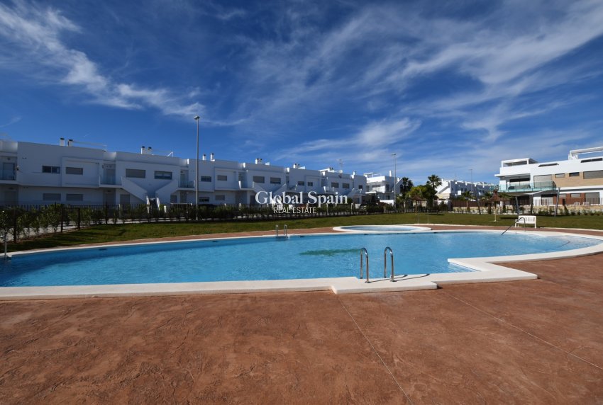 Resale - APARTMENT -
VISTABELLA GOLF  - Inland