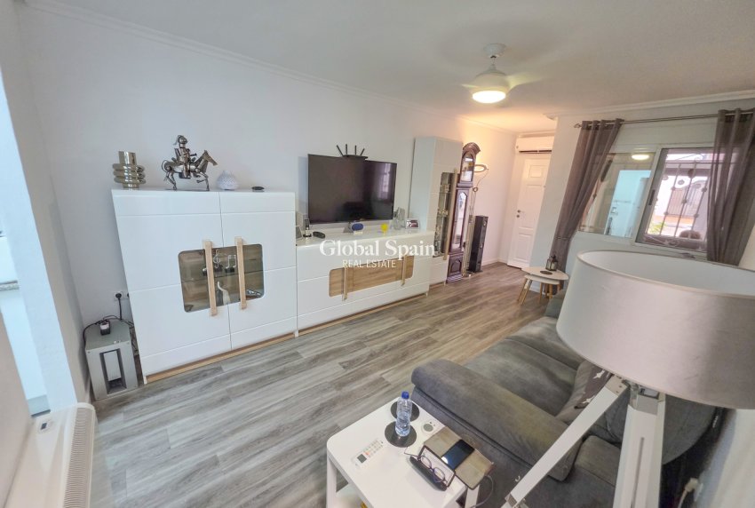 Resale - APARTMENT -
VISTABELLA GOLF  - Inland