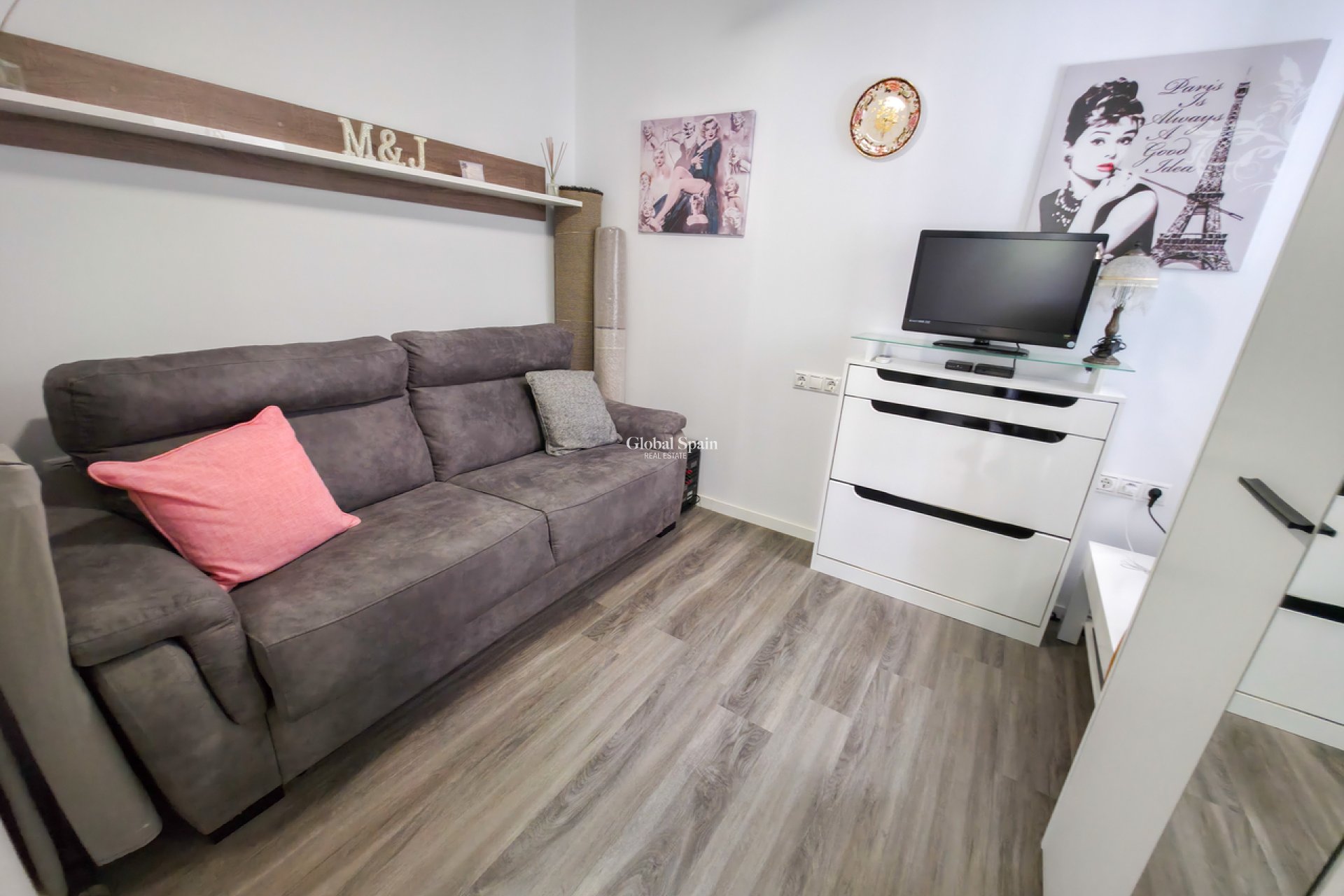 Resale - APARTMENT -
VISTABELLA GOLF  - Inland