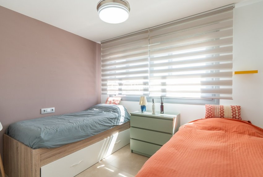 Resale - APARTMENT -
VISTABELLA GOLF  - Inland
