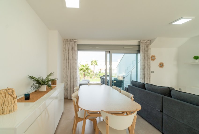 Resale - APARTMENT -
VISTABELLA GOLF  - Inland
