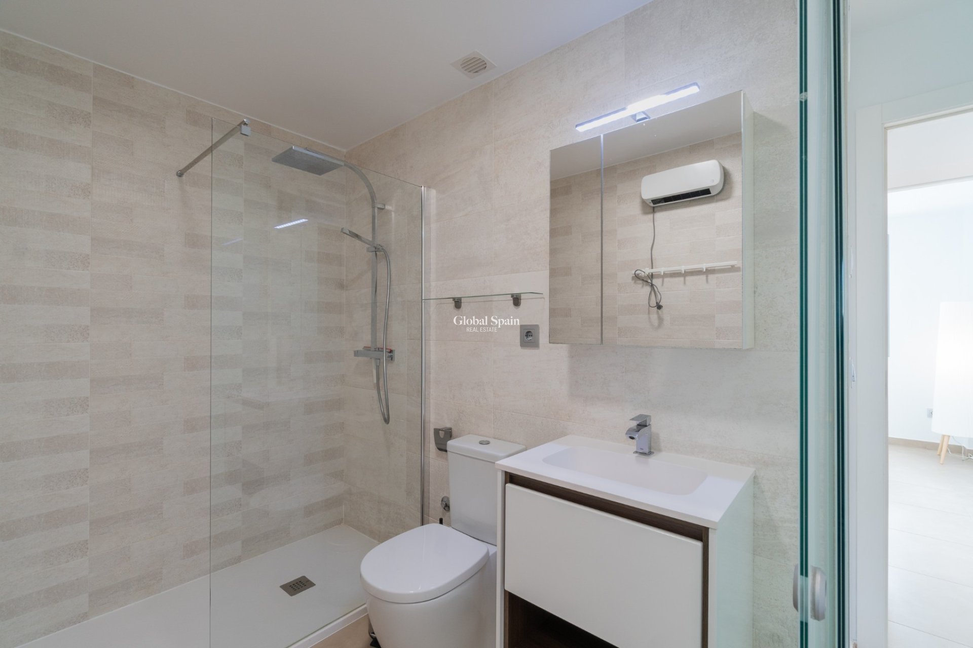 Resale - APARTMENT -
VISTABELLA GOLF  - Inland