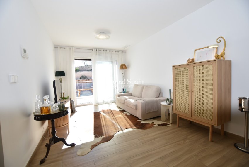Resale - APARTMENT -
VISTABELLA GOLF  - Inland