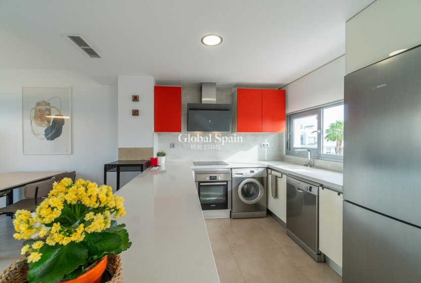 Resale - APARTMENT -
VISTABELLA GOLF  - Inland
