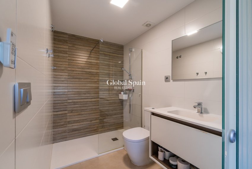 Resale - APARTMENT -
VISTABELLA GOLF  - Inland