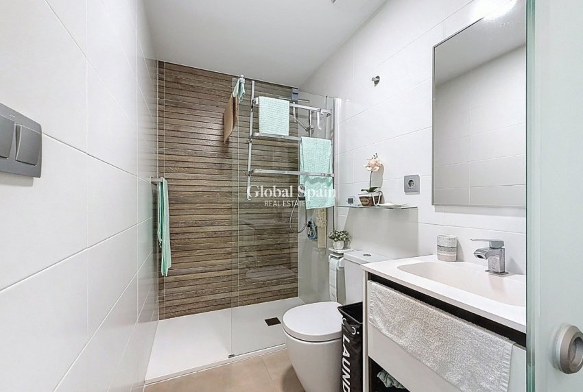 Resale - APARTMENT -
VISTABELLA GOLF  - Inland