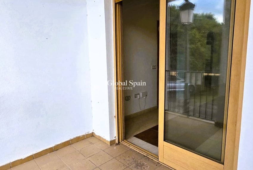 Resale - APARTMENT -
XIRLES - Xirles