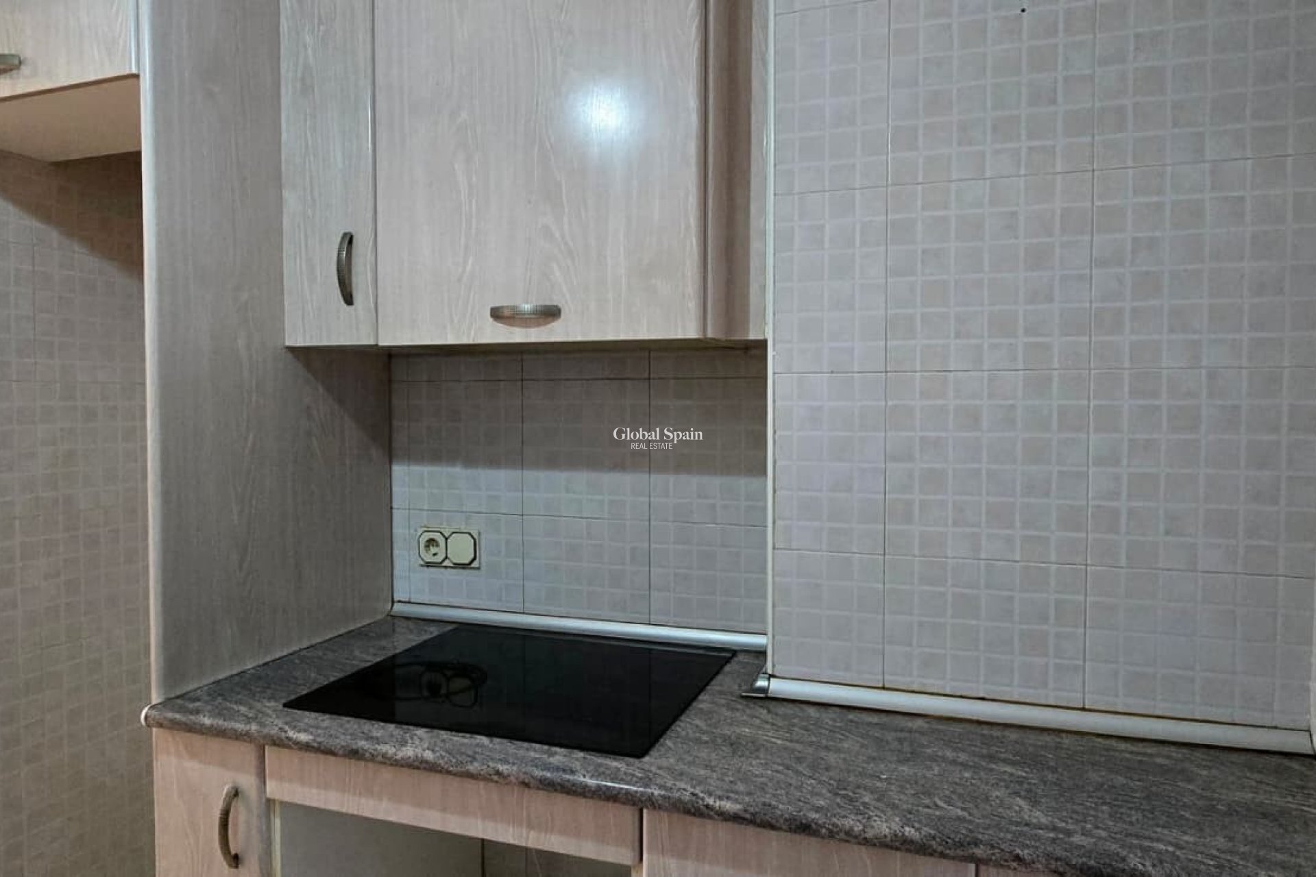 Resale - APARTMENT -
XIRLES - Xirles