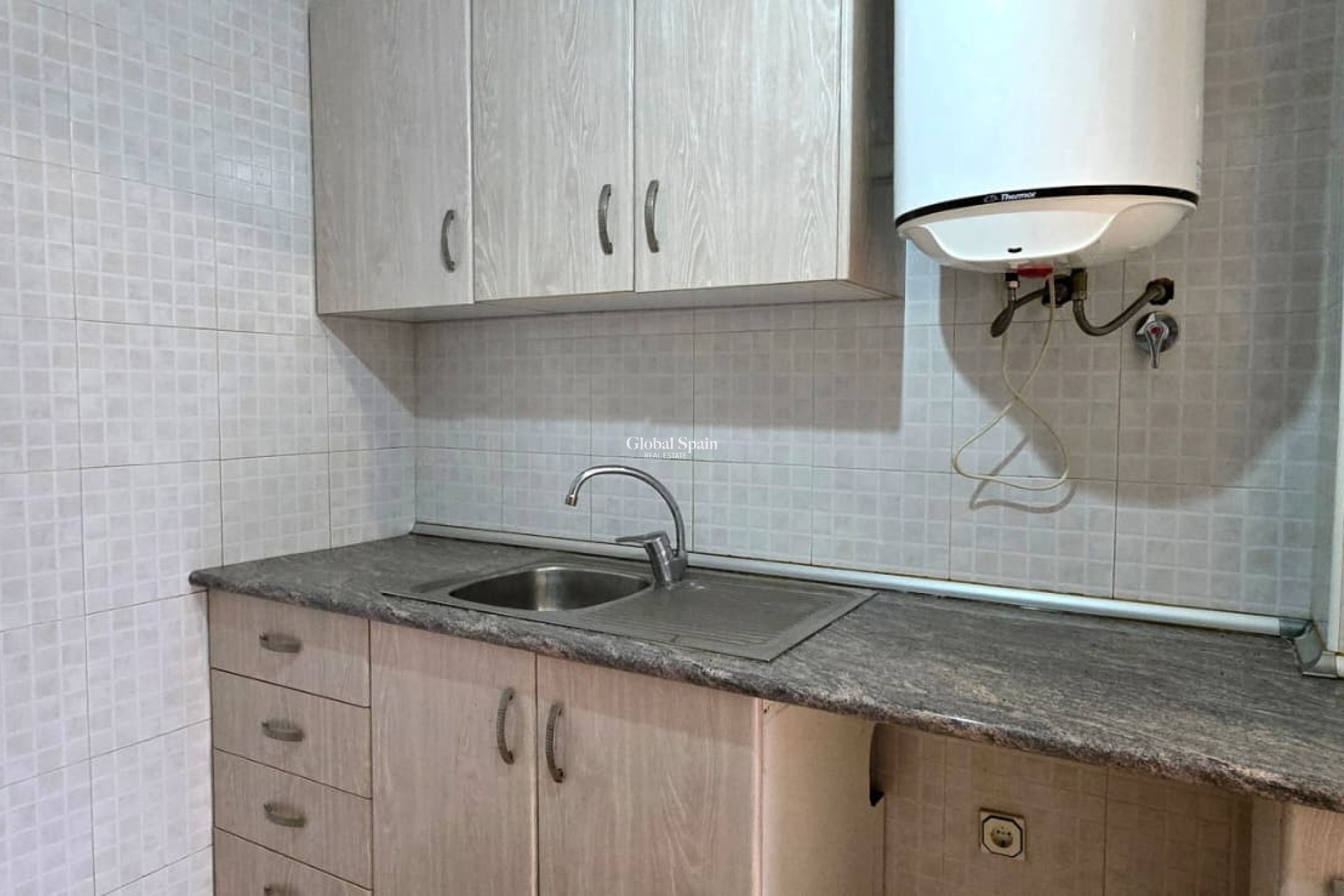 Resale - APARTMENT -
XIRLES - Xirles