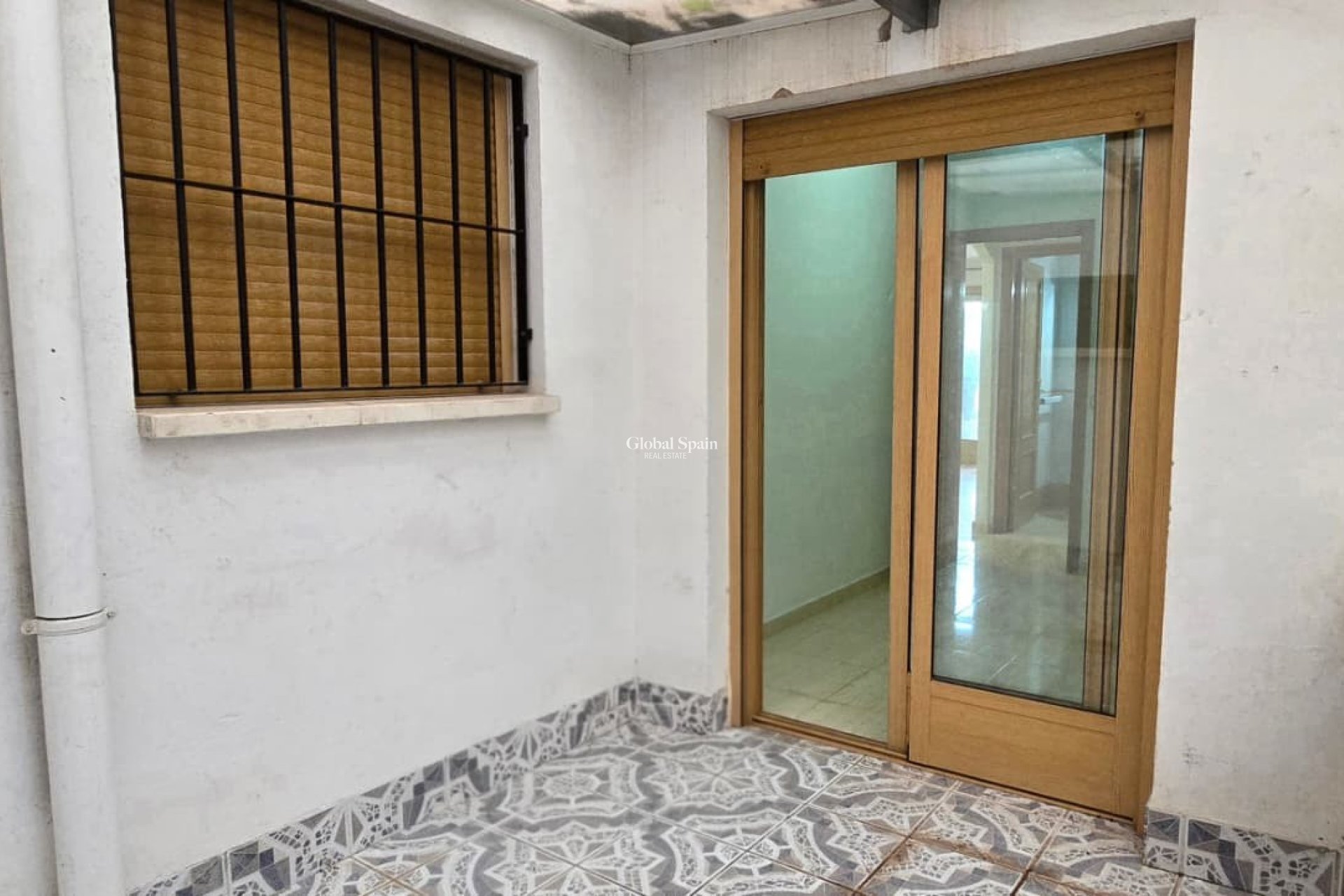 Resale - APARTMENT -
XIRLES - Xirles