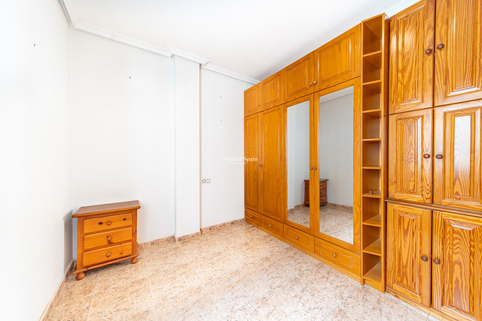 Resale - Ático -
TORREVIEJA - Puerto