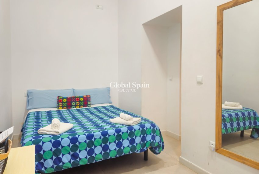 Resale - Building -
ALICANTE - Centro