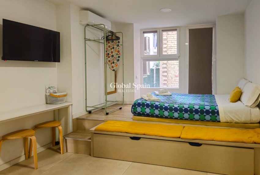 Resale - Building -
ALICANTE - Centro