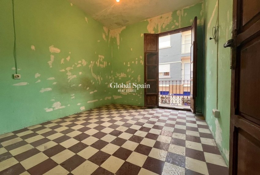 Resale - Casa de pueblo -
Callosa De Ensarrià