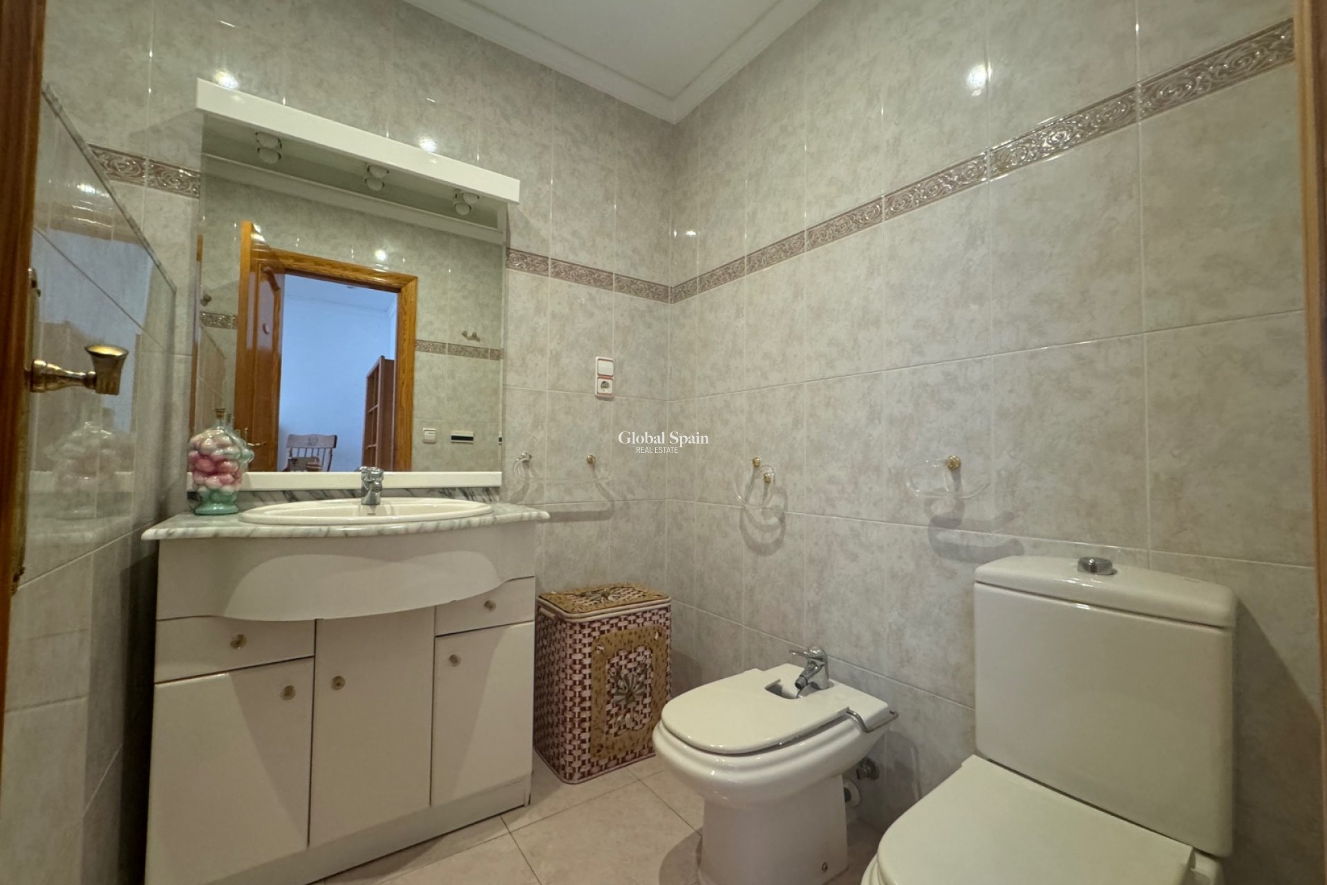 Resale - Casa de pueblo -
DAIMÚS - Pueblo