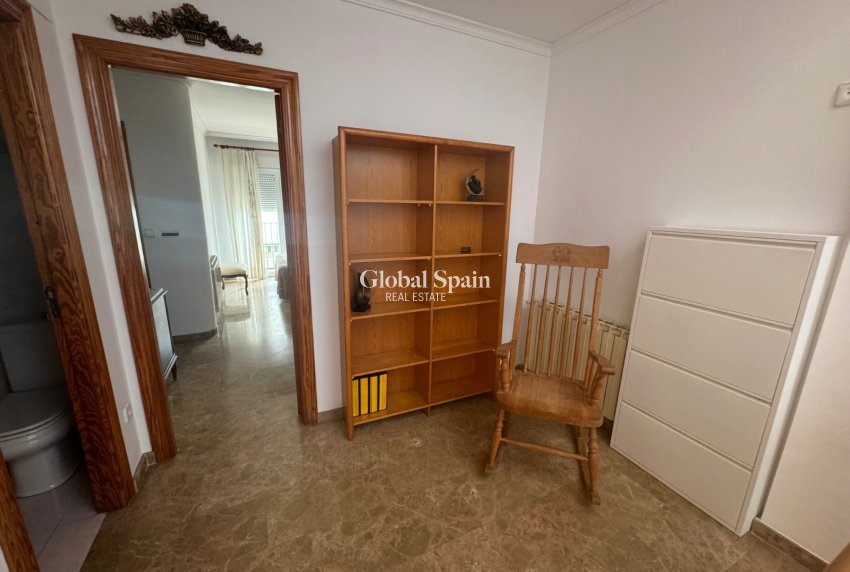 Resale - Casa de pueblo -
DAIMÚS - Pueblo