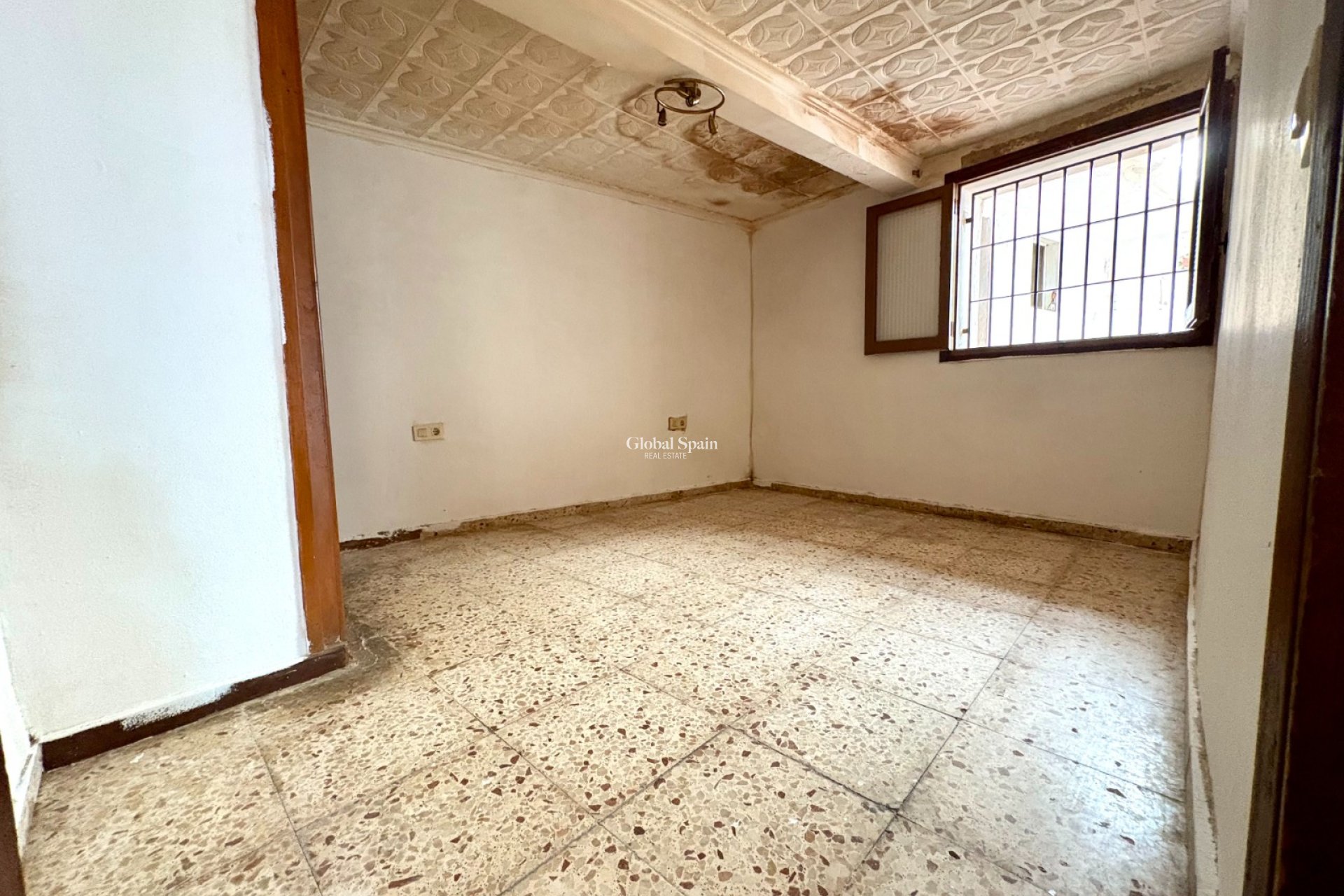 Resale - Casa de pueblo -
DENIA - Center