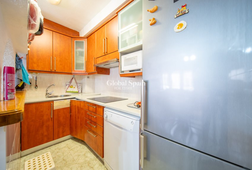 Resale - Casa de pueblo -
TORREVIEJA - La Mata