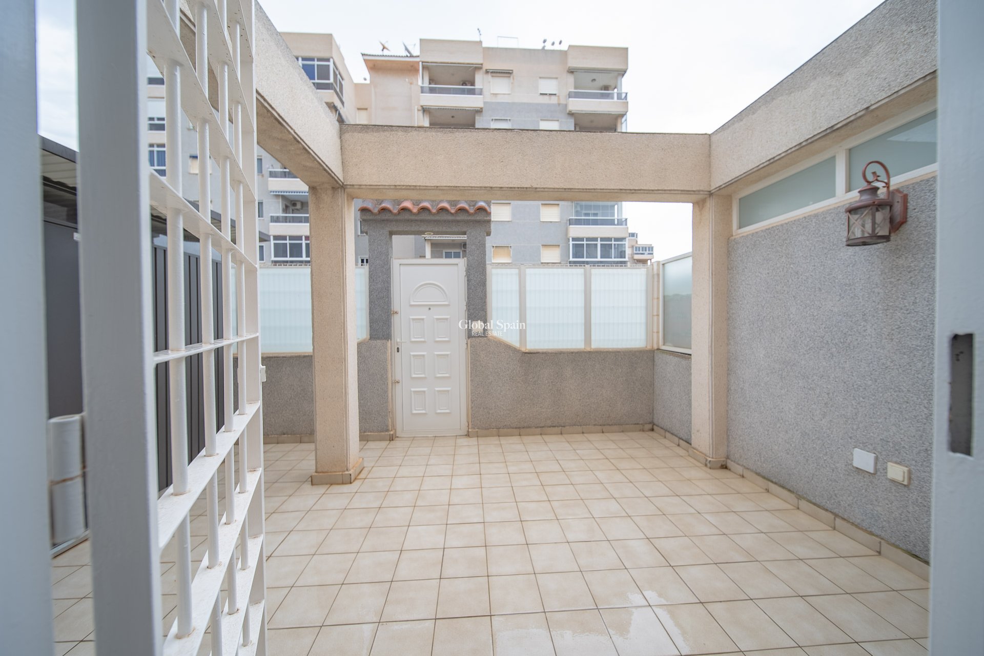 Resale - Casa de pueblo -
TORREVIEJA - Torreblanca