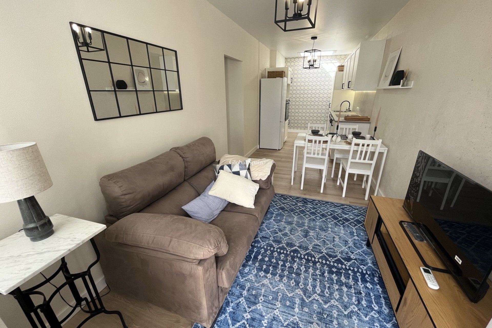 Resale - Casa de pueblo -
TORREVIEJA - Torreta - Florida