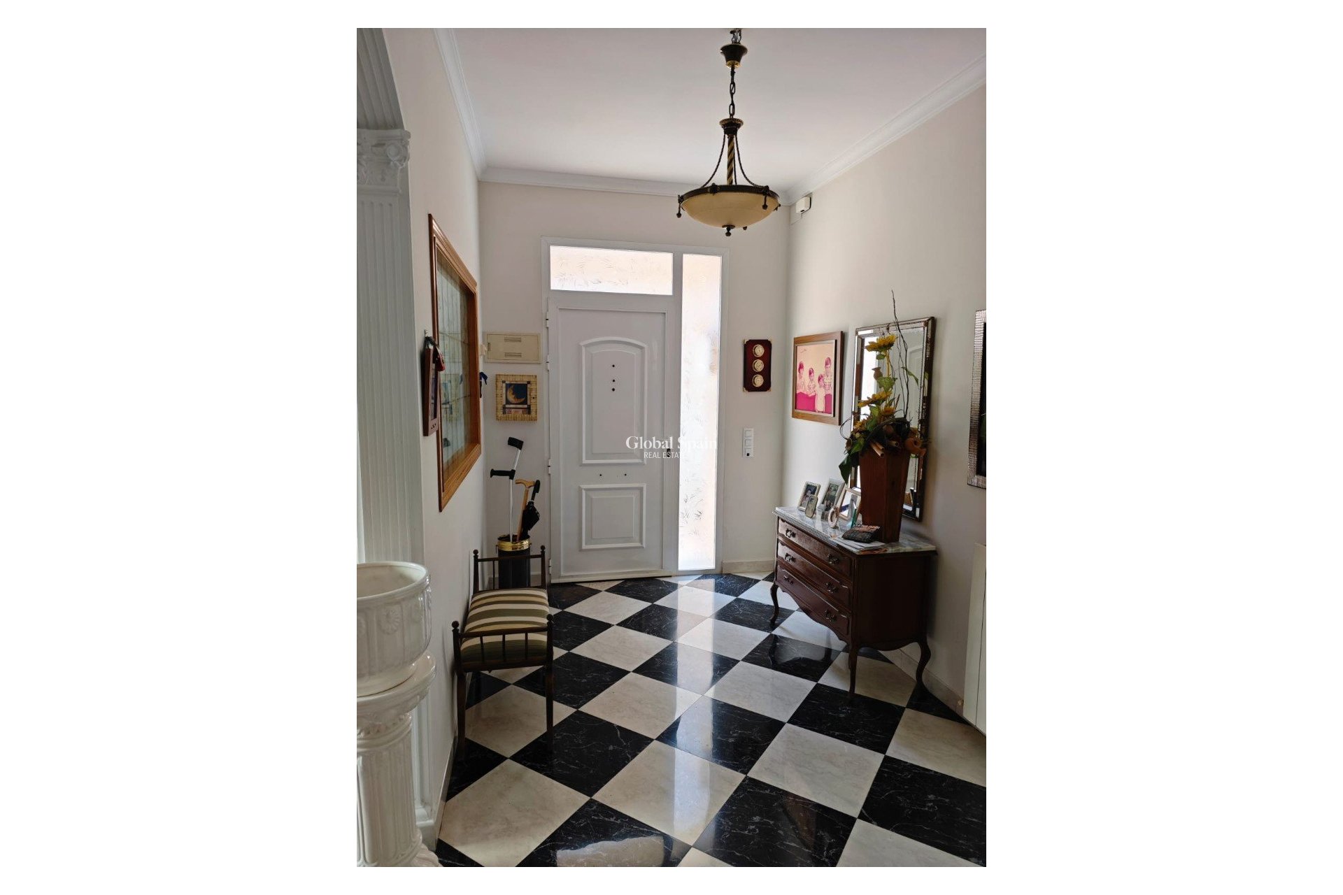 Resale - Casa -
Jeresa - Pueblo