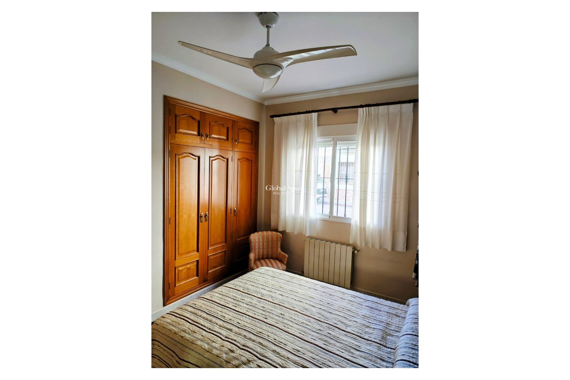 Resale - Casa -
Jeresa - Pueblo