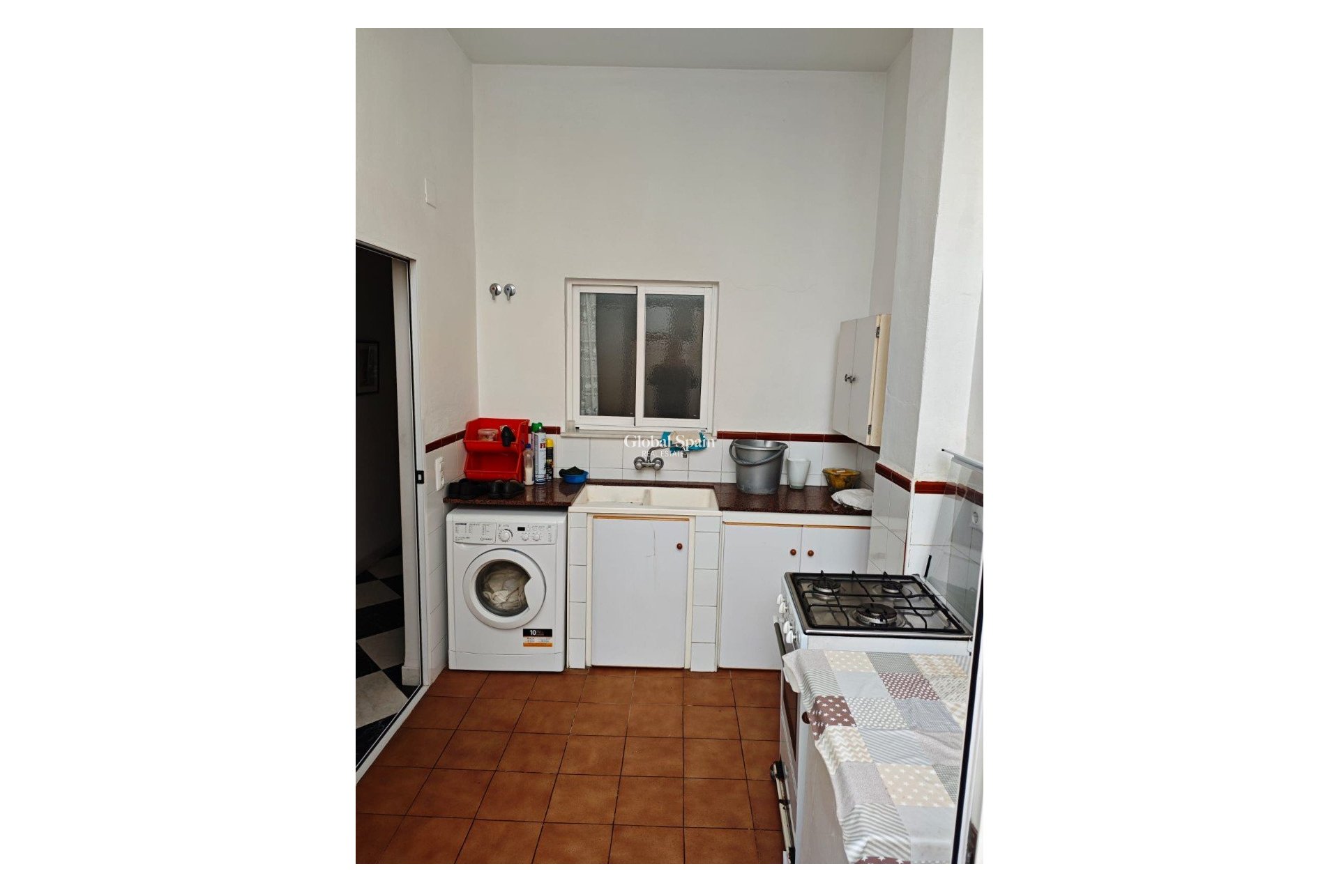 Resale - Casa -
Jeresa - Pueblo