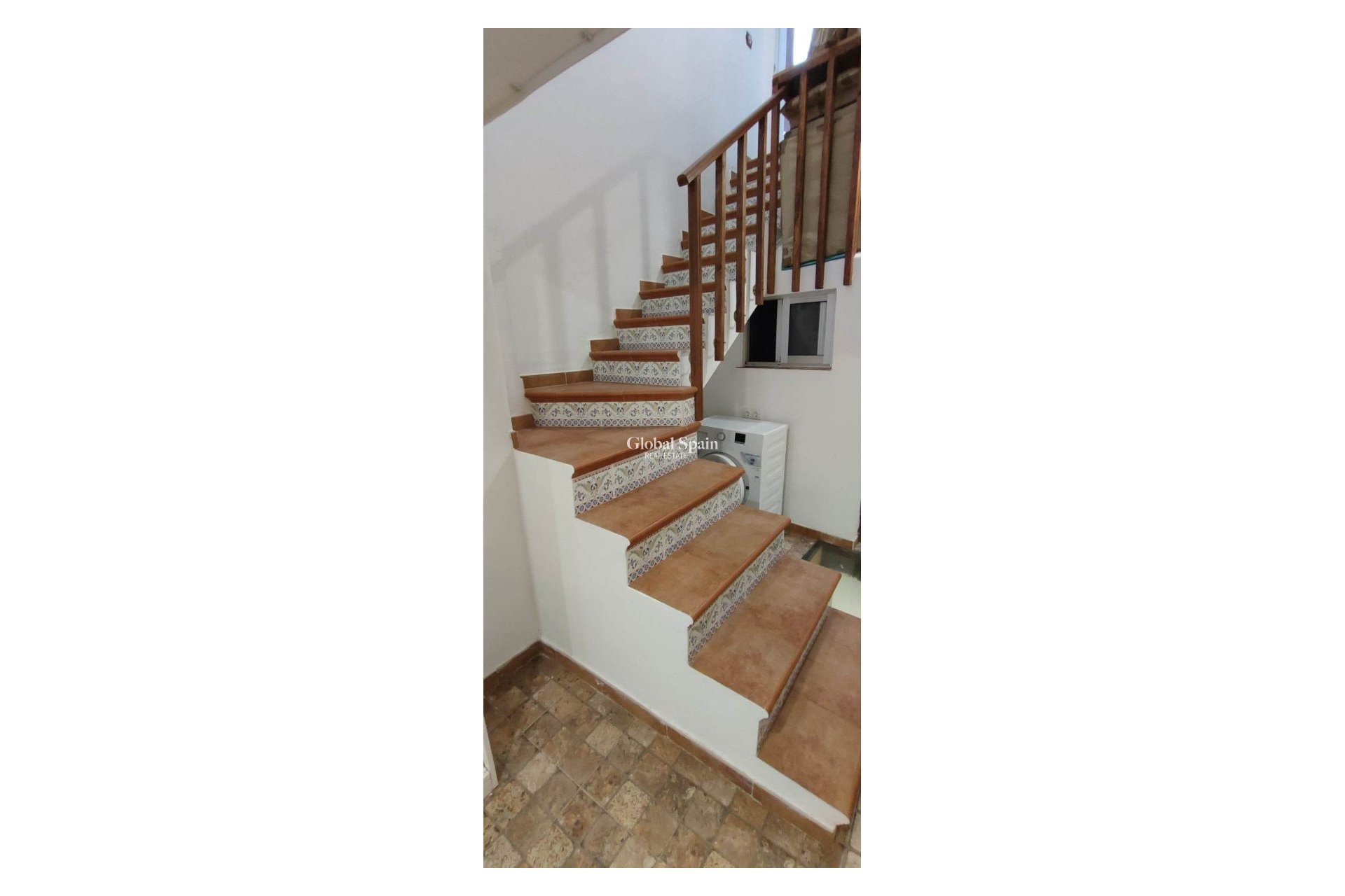 Resale - Casa -
Piles - Pueblo