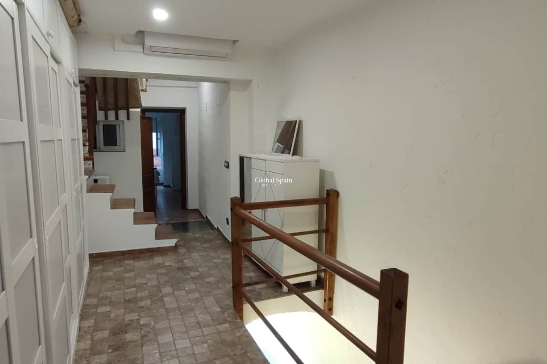 Resale - Casa -
Piles - Pueblo