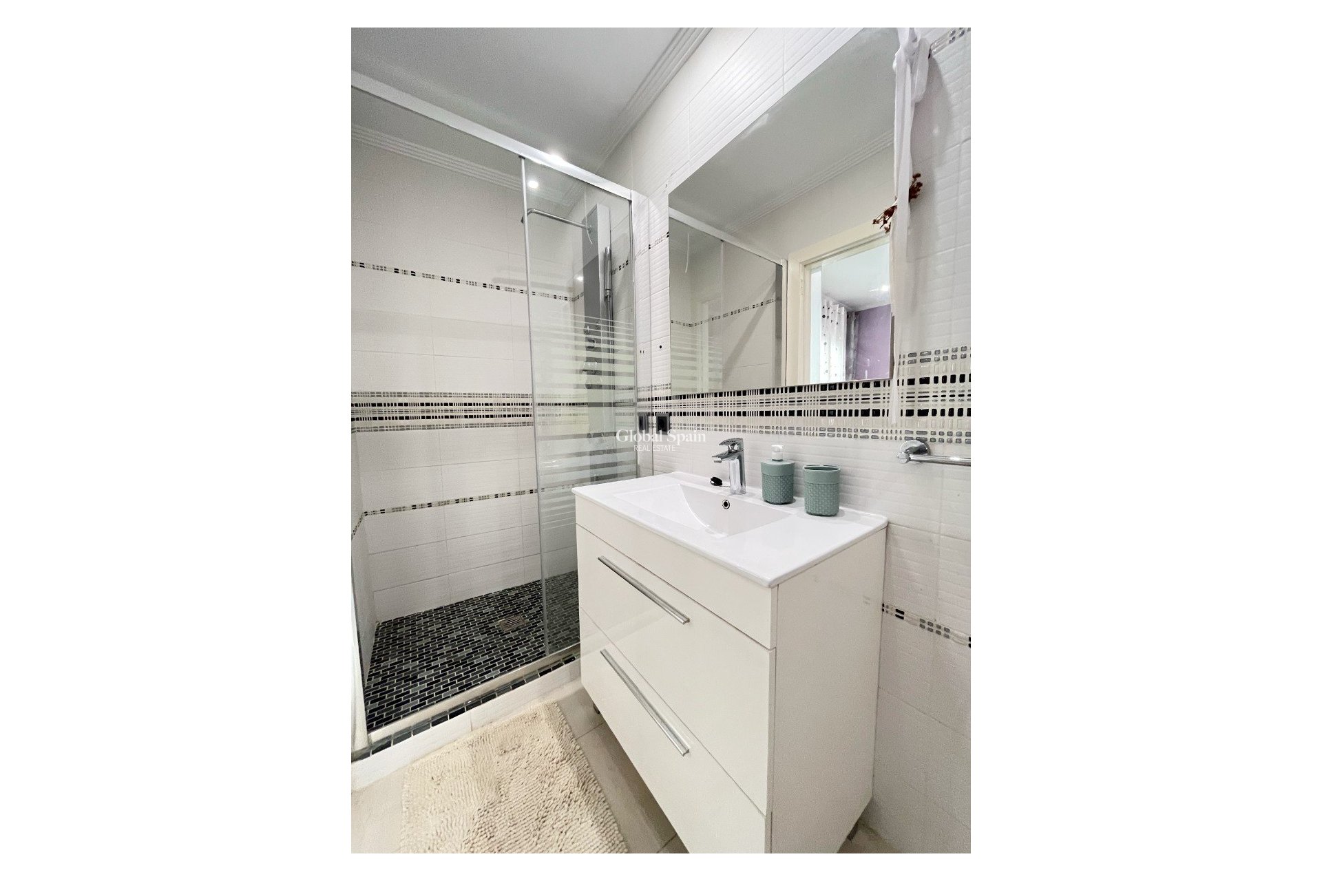 Resale - Casa -
Rafelcofer - Centro