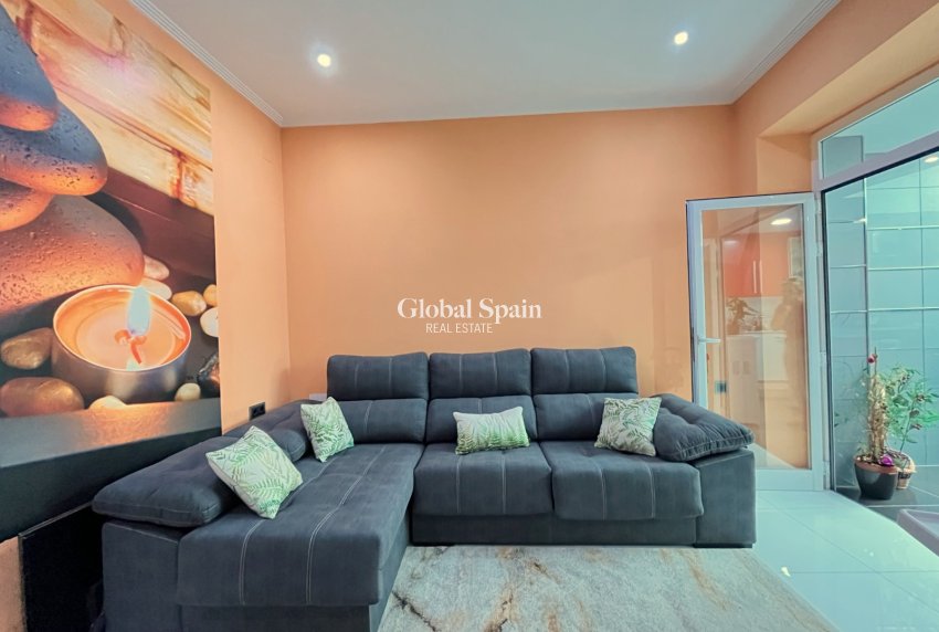 Resale - Casa -
Rafelcofer - Centro