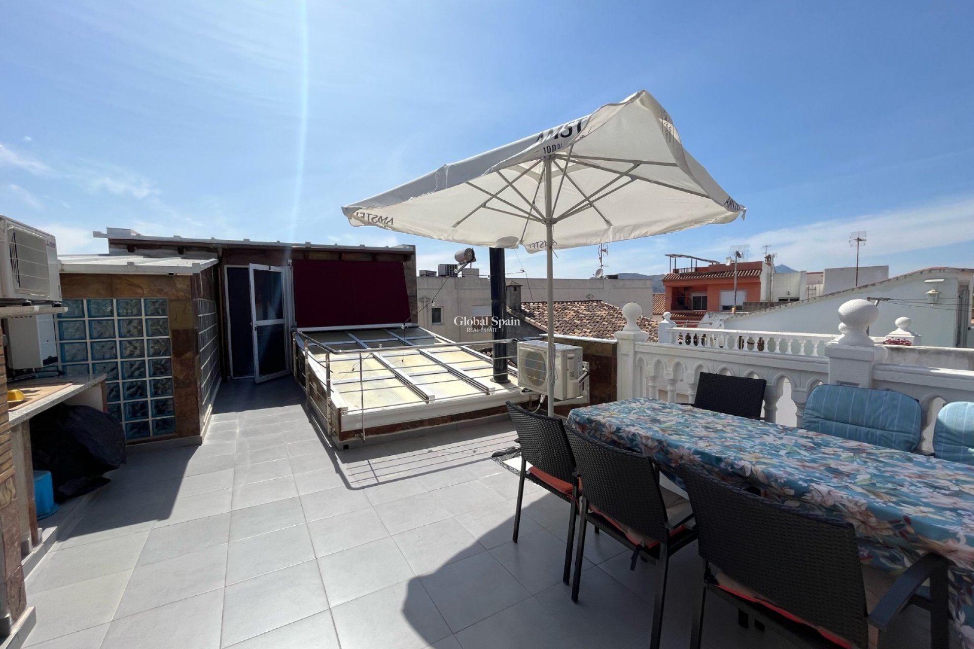 Resale - Casa -
Rafelcofer - Centro