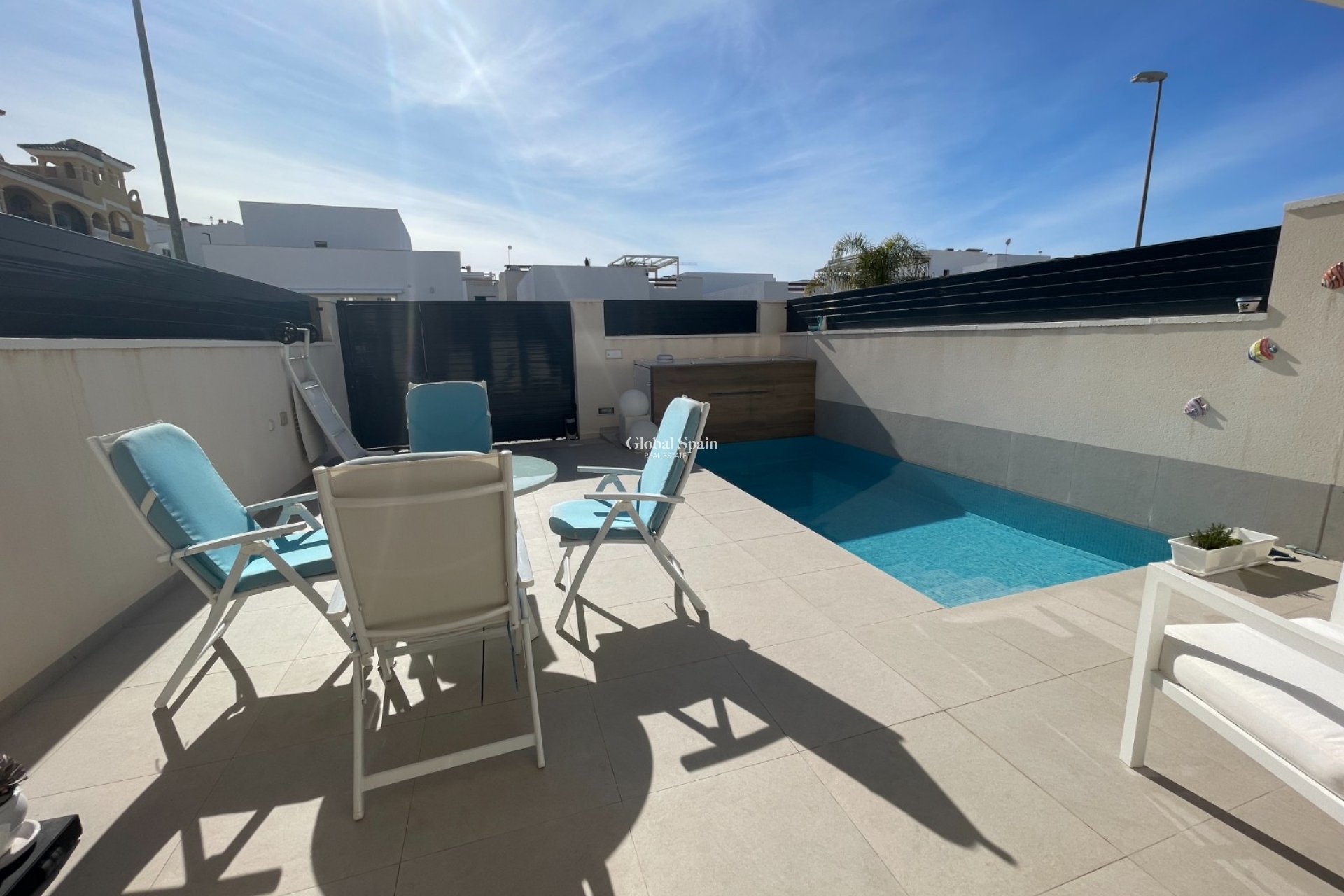 Resale - Chalet Adosados -
BENIJÓFAR - Centro