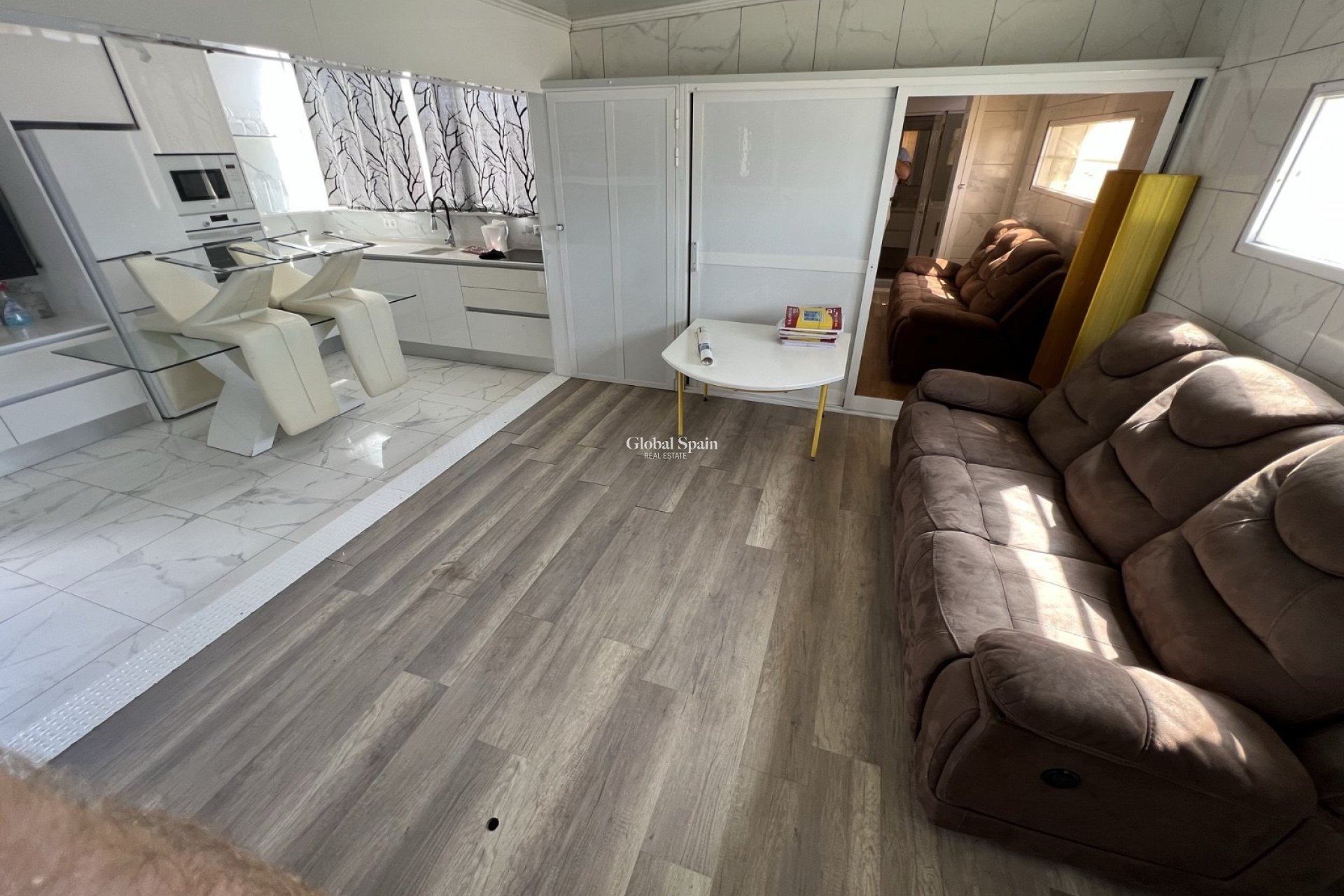 Resale - commercial_building -
TORREVIEJA - Costa Blanca Sur