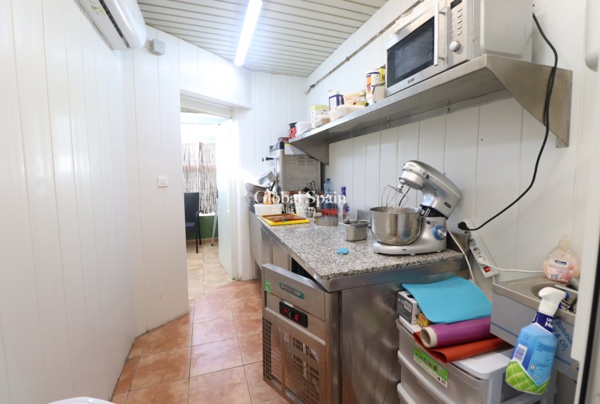 Resale - Commercial (Leasehold) -
CIUDAD QUESADA - Ciudad Quesada - Town