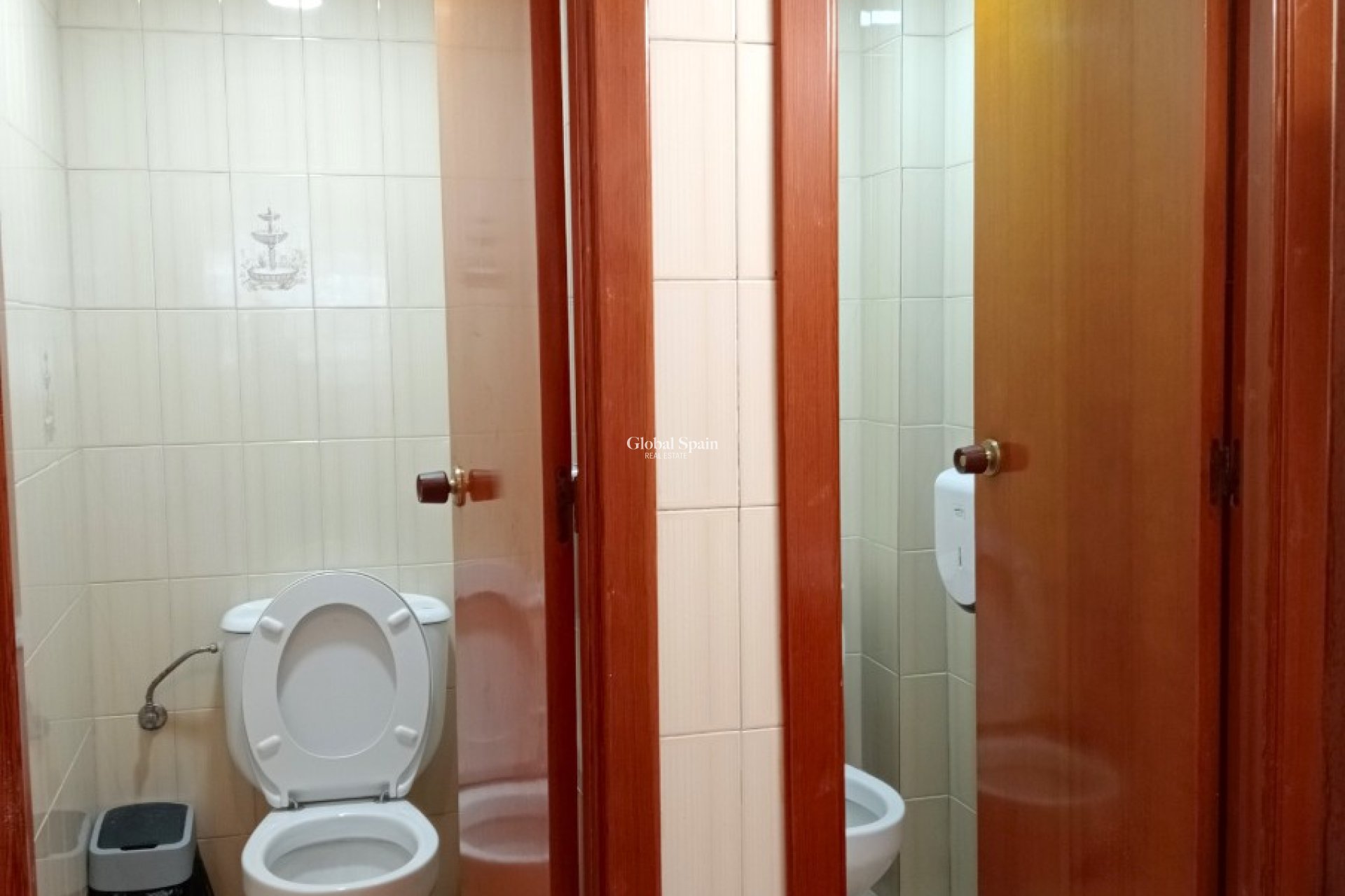 Resale - COMMERCIAL PROPERTY -
BENIDORM - Zona de Poniente
