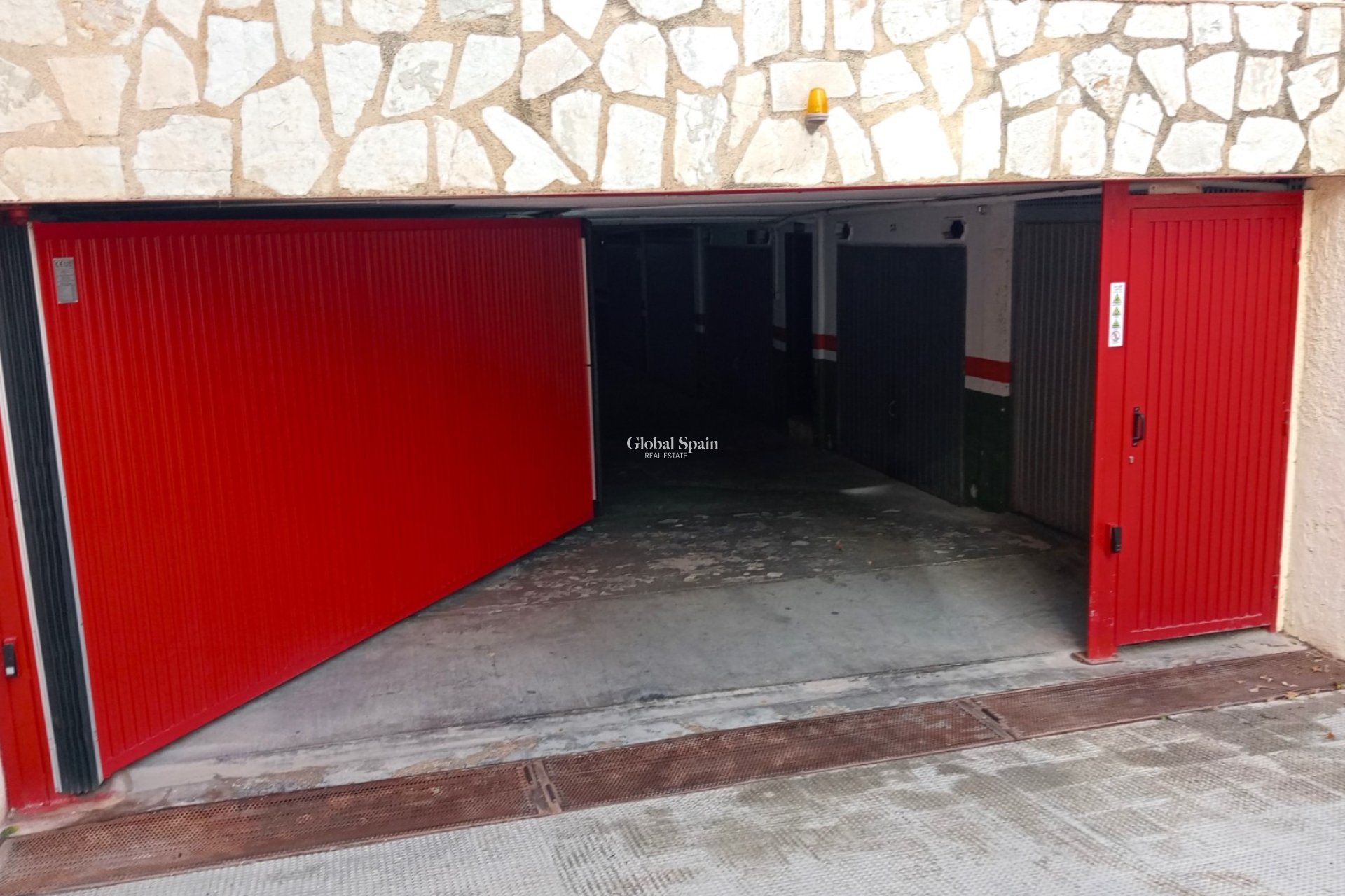 Resale - COMMERCIAL PROPERTY -
BENIDORM - Zona de Poniente