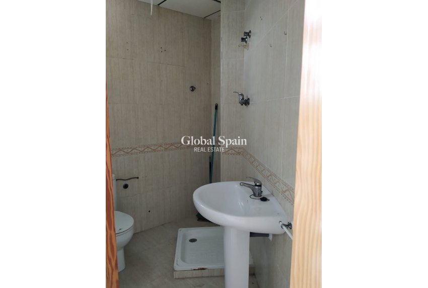 Resale - COMMERCIAL PROPERTY -
Guardamar de la Safor - Guardamar