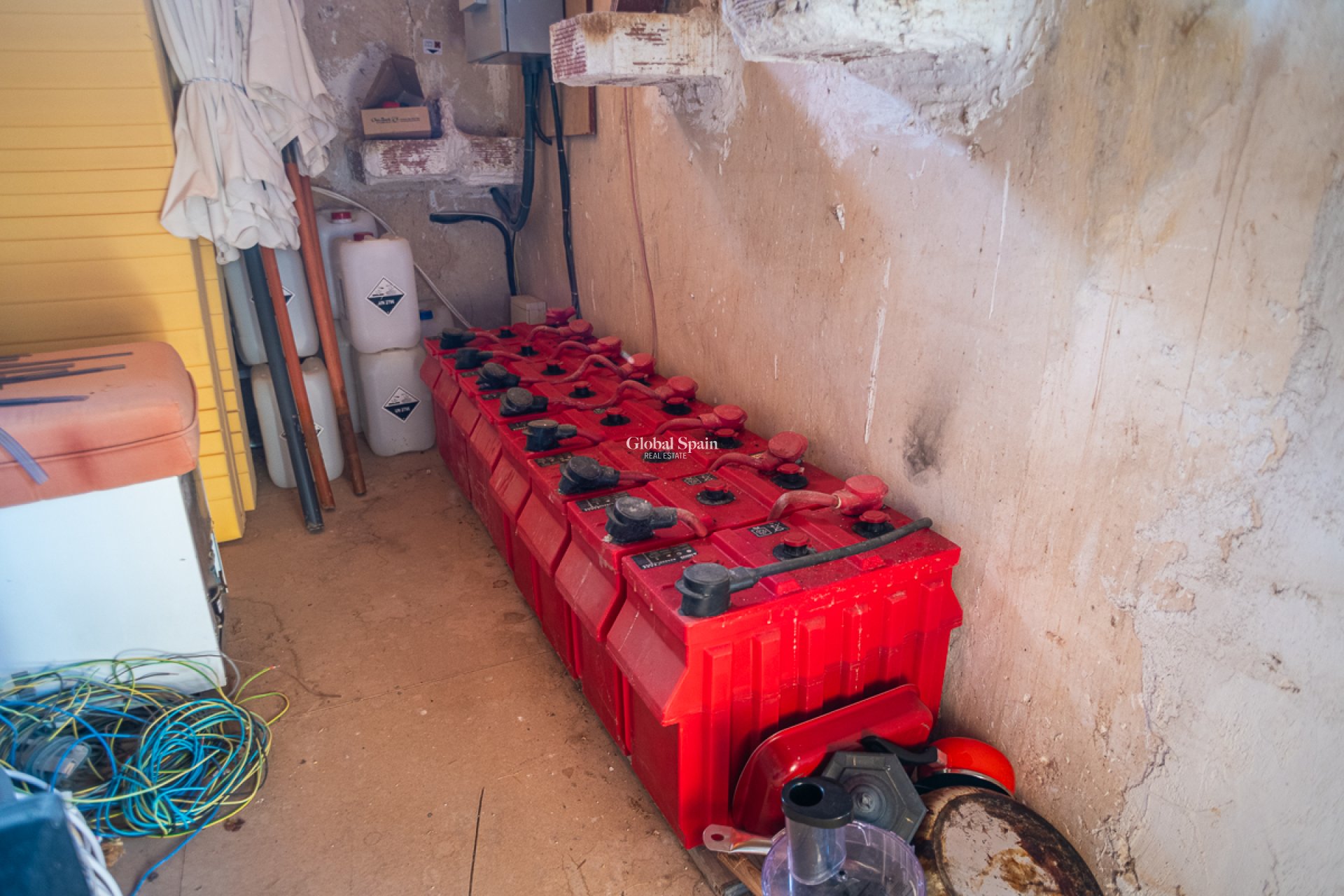 Resale - COMMERCIAL PROPERTY -
HONDÓN DE LAS NIEVES - Hondón de las Nieves