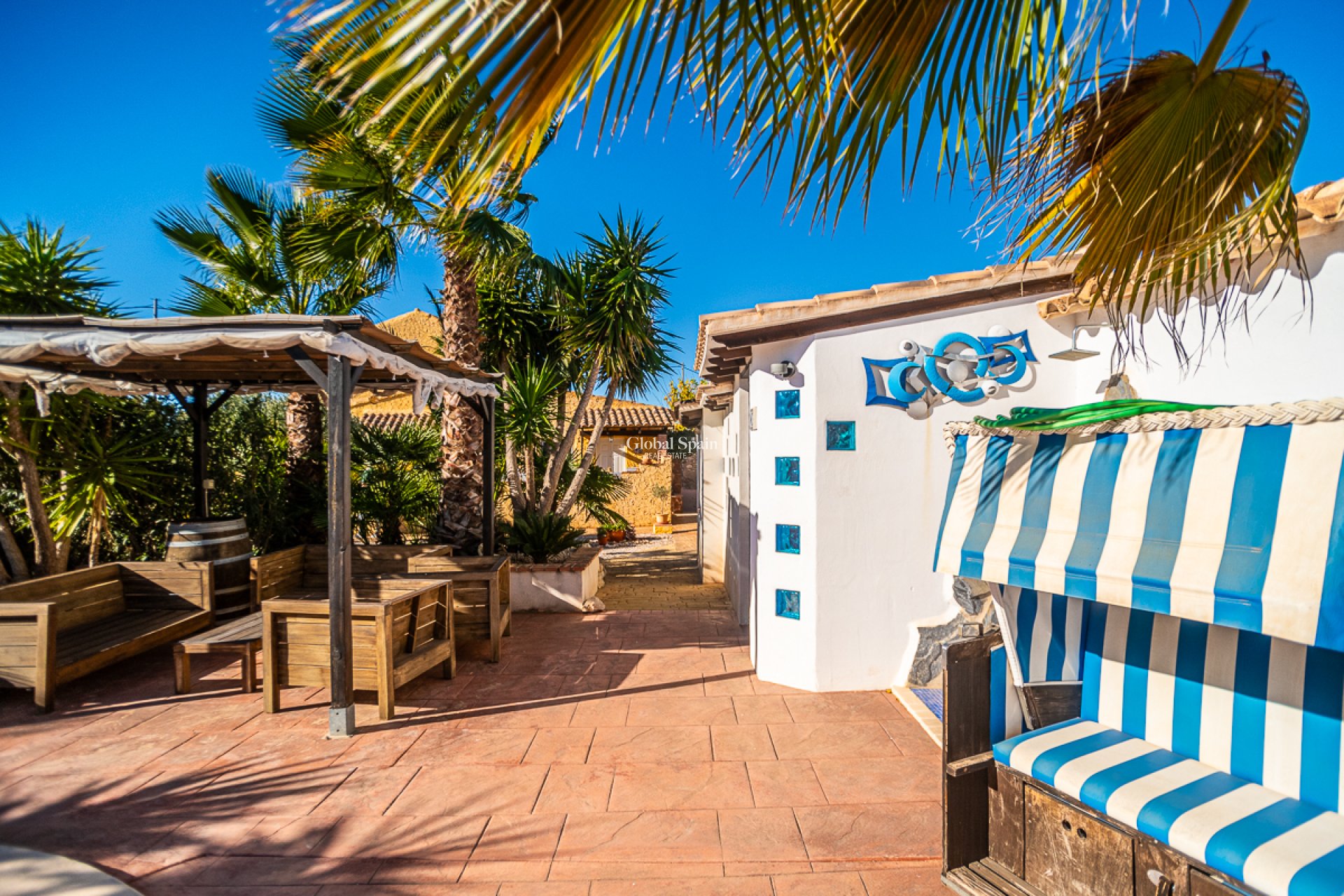 Resale - COMMERCIAL PROPERTY -
HONDÓN DE LAS NIEVES - Hondón de las Nieves