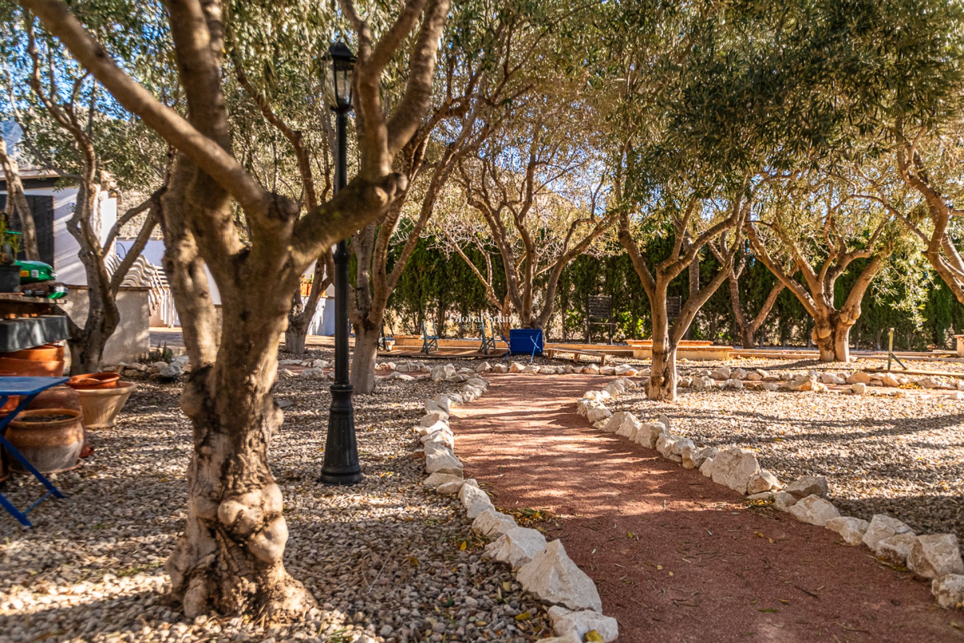 Resale - COMMERCIAL PROPERTY -
HONDÓN DE LAS NIEVES - Hondón de las Nieves