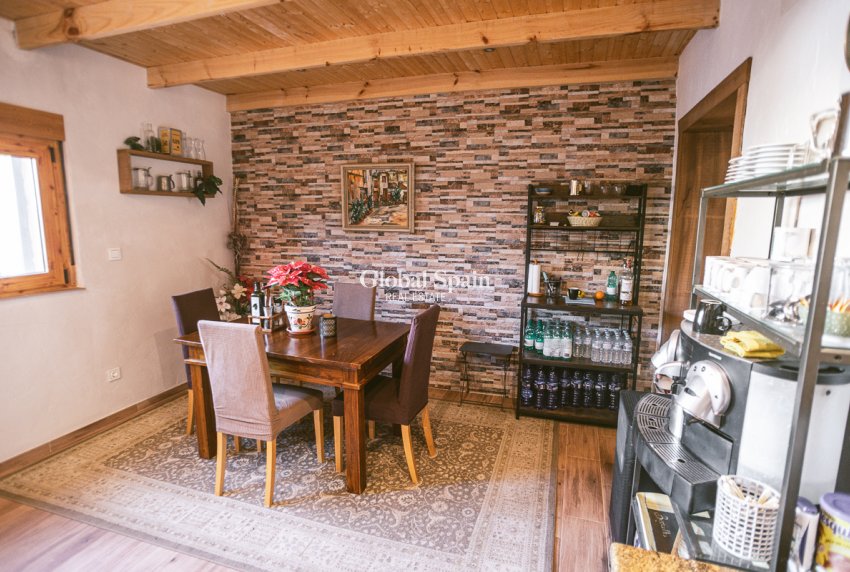 Resale - COMMERCIAL PROPERTY -
HONDÓN DE LAS NIEVES - Hondón de las Nieves