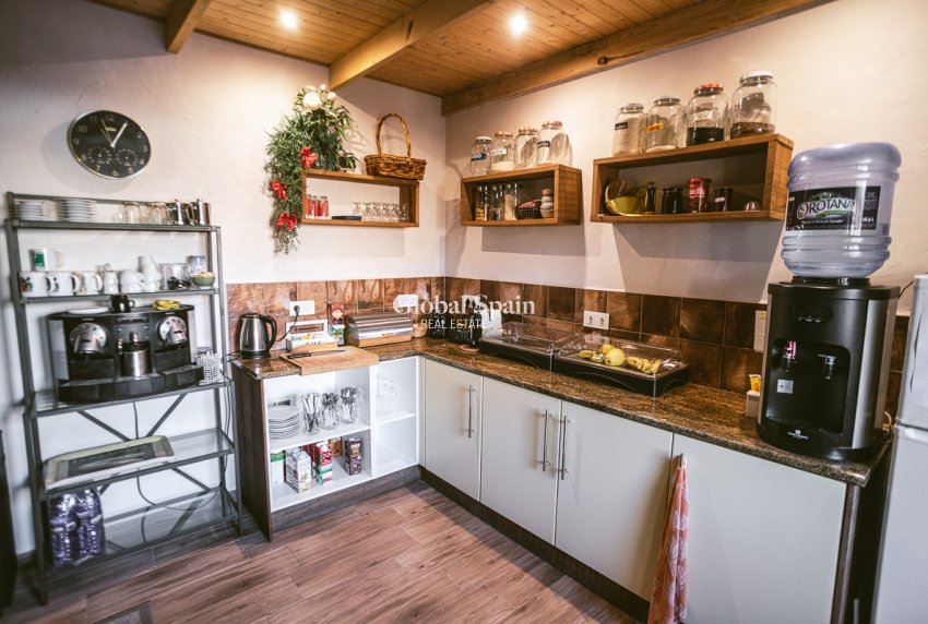 Resale - COMMERCIAL PROPERTY -
HONDÓN DE LAS NIEVES - Hondón de las Nieves