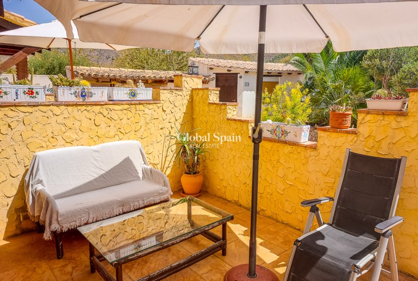 Resale - COMMERCIAL PROPERTY -
HONDÓN DE LAS NIEVES - Hondón de las Nieves