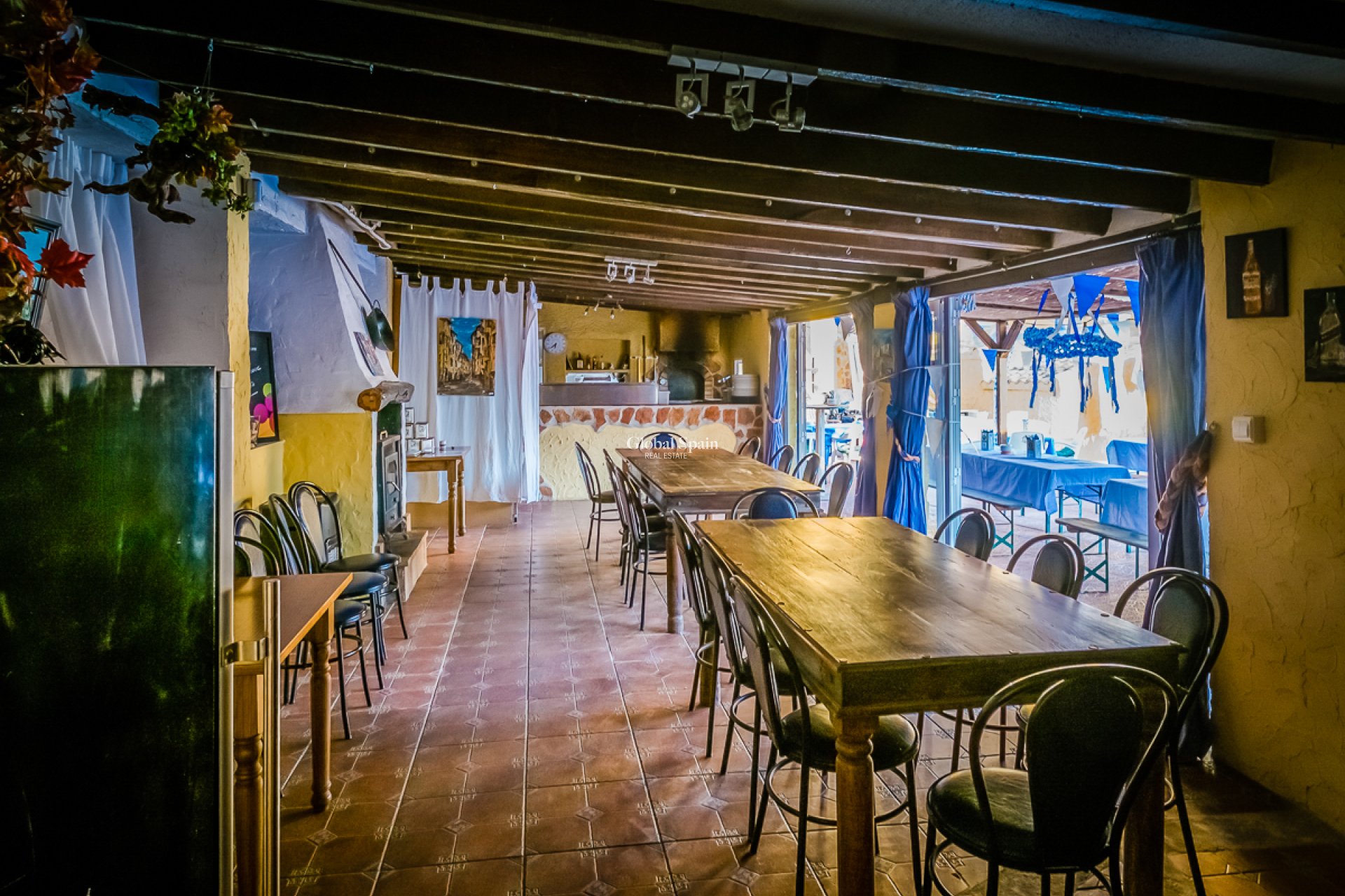 Resale - COMMERCIAL PROPERTY -
HONDÓN DE LAS NIEVES - Hondón de las Nieves